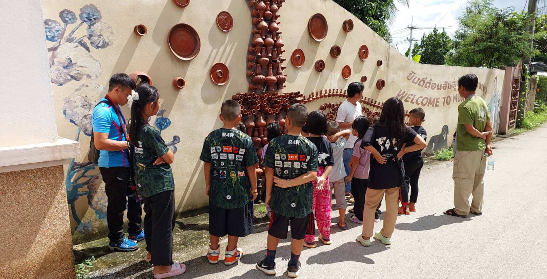 Children at a Thai pottery center on a Buy A Trip, Give A Trip excursion